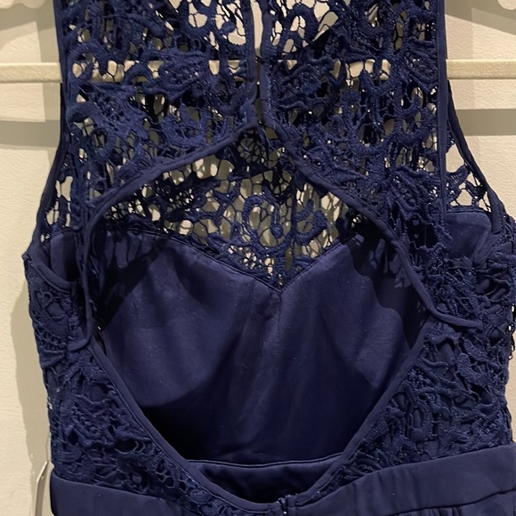 NWT Lulu’s navy blue mini dress with lace details - Picture 3 of 4